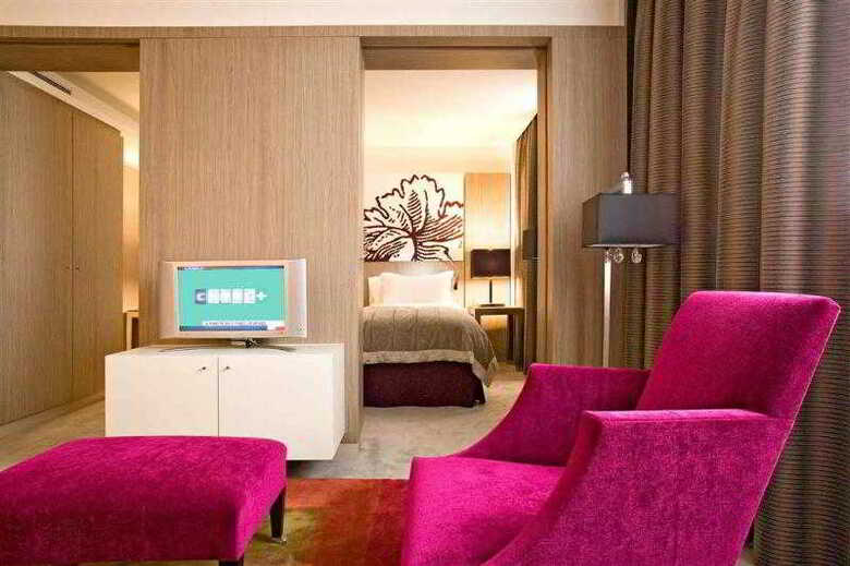 Hotel Novotel Bordeaux Le Lac