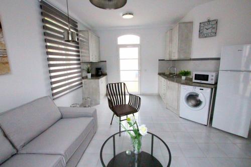 White Apartment Boutique