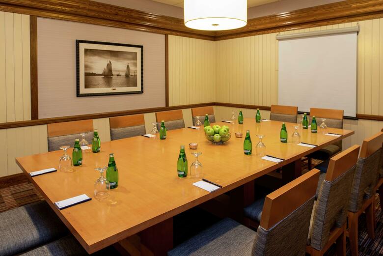 Hotel Hilton Grand Rapids Airport