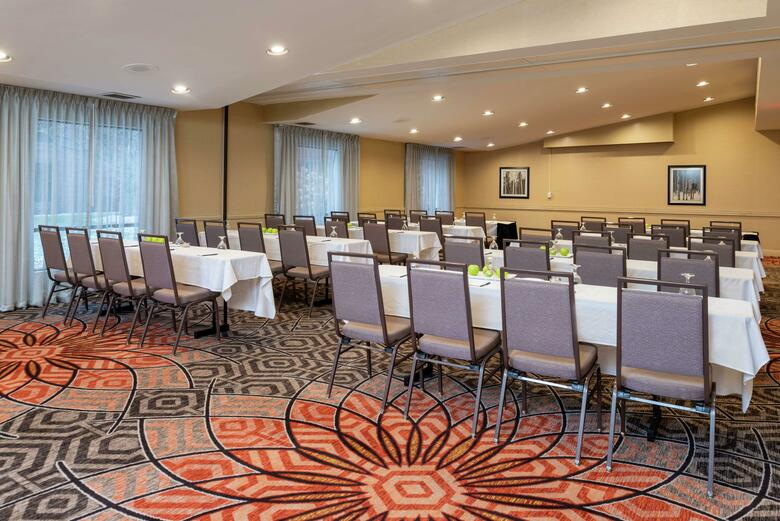 Hotel Hilton Grand Rapids Airport
