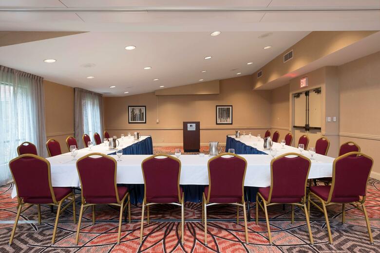 Hotel Hilton Grand Rapids Airport