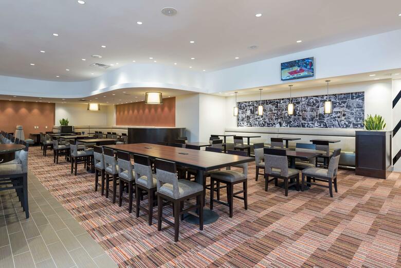 Hotel Hilton Grand Rapids Airport