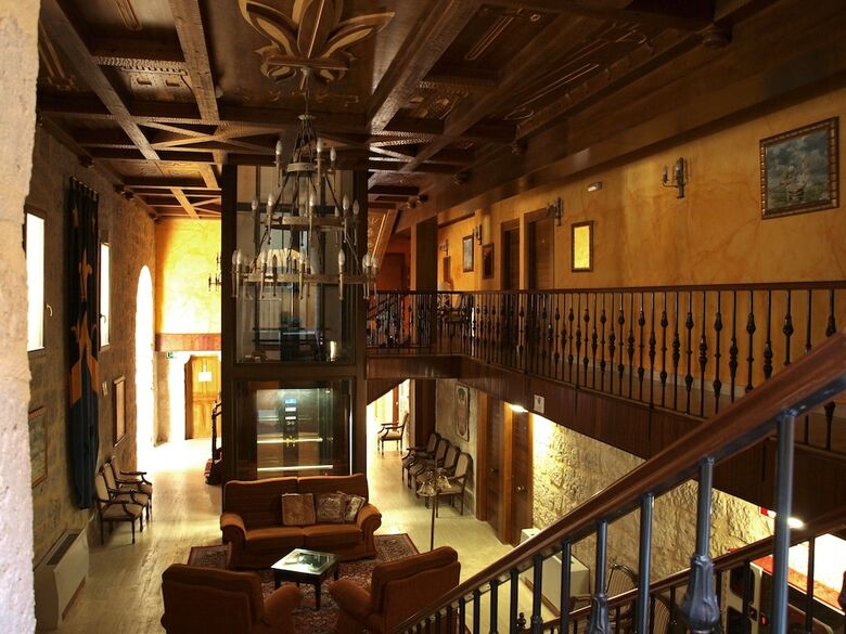 Hotel Se�orio De Olmillos