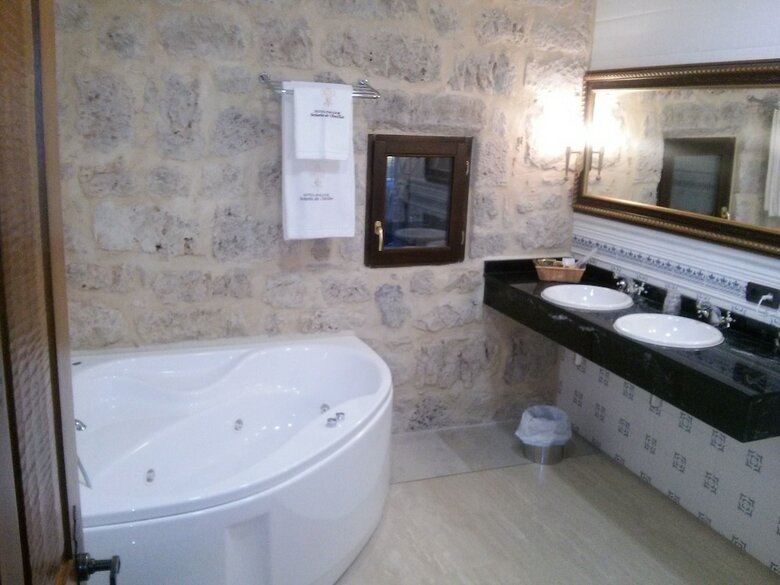 Hotel Se�orio De Olmillos