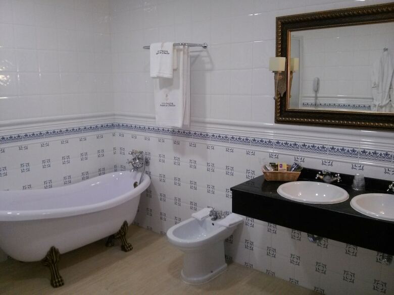 Hotel Se�orio De Olmillos