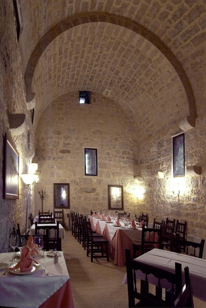Hotel Se�orio De Olmillos