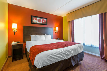Hotel Comfort Suites East