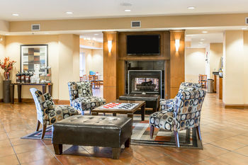Hotel Comfort Suites East