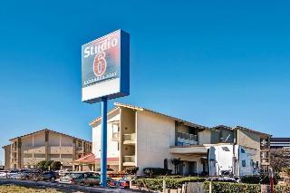 Hotel Quality Inn & Suites