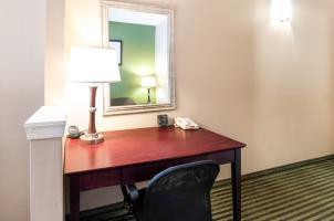 Hotel Comfort Suites Las Colinas Center