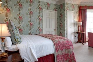 New House Country Hotel