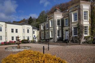 New House Country Hotel