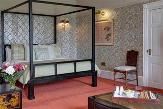 New House Country Hotel