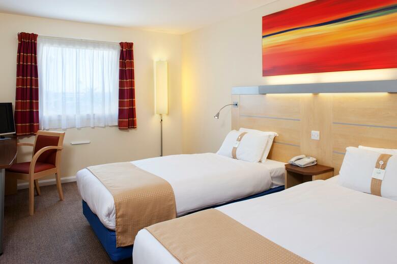 Hotel Holiday Inn Express Cardiff Airport