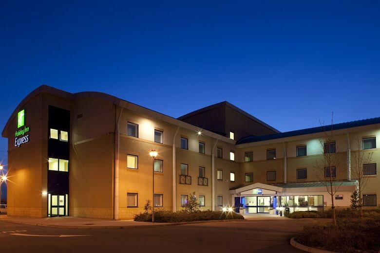Hotel Holiday Inn Express Cardiff Airport
