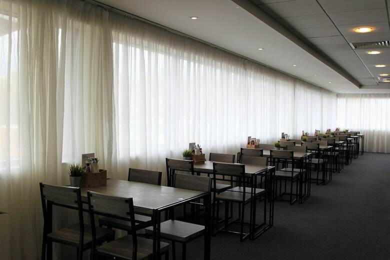 Hotel Holiday Inn Express Cardiff Airport