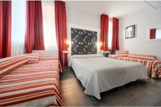 Hotel Aaron