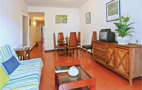 Three-bedroom Apartment In Palamos