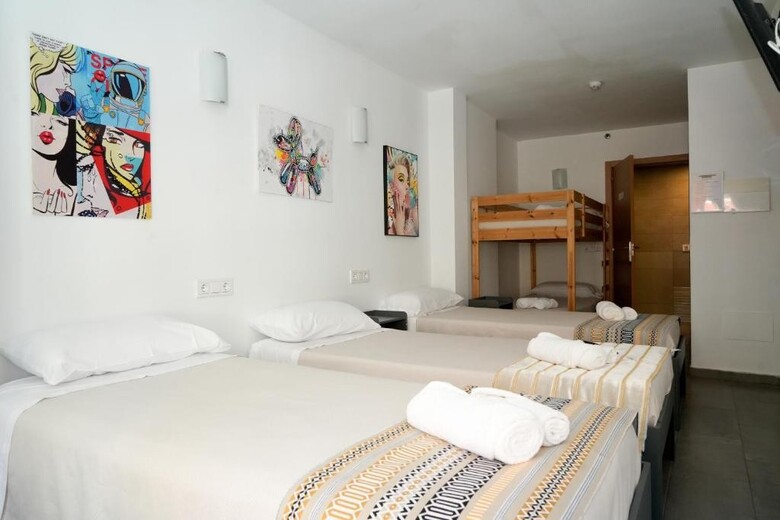 Hostal New Art Beach Hostel- Albergue Juvenil