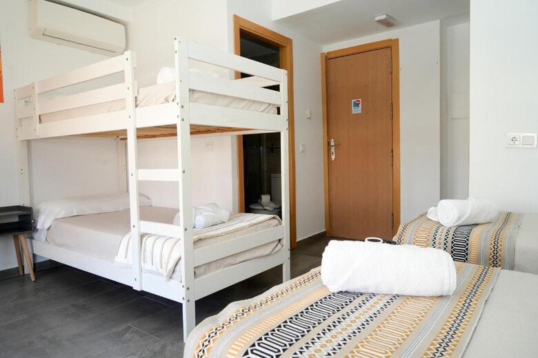 Hostal New Art Beach Hostel- Albergue Juvenil