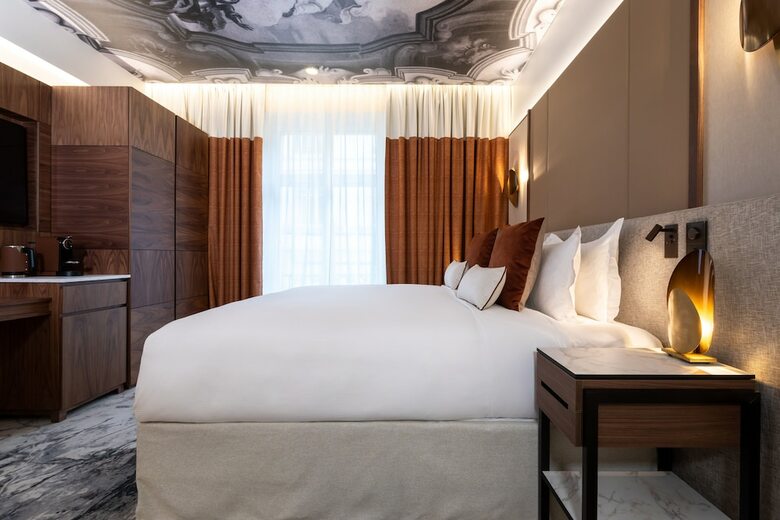 Hotel Intercontinental Paris Avenue Marceau