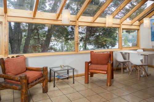 Peninsula Petit Hotel