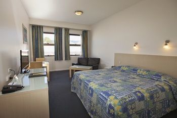 Hotel Mayfair Plaza Motel