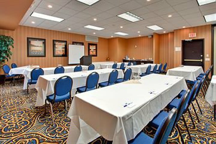 Hotel Holiday Inn Express Airport-calgary
