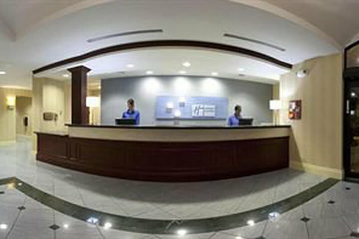 Holiday Inn Express Hotel And Suites