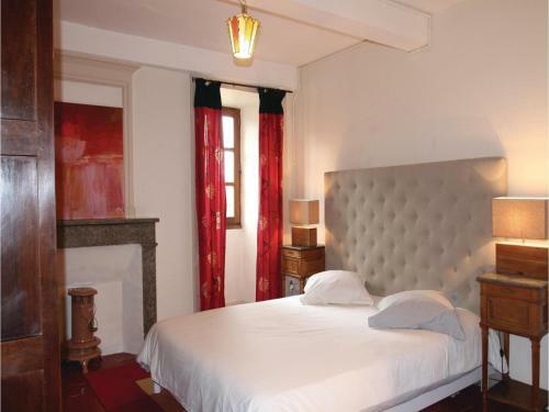 Four-bedroom Holiday Home In Viviers