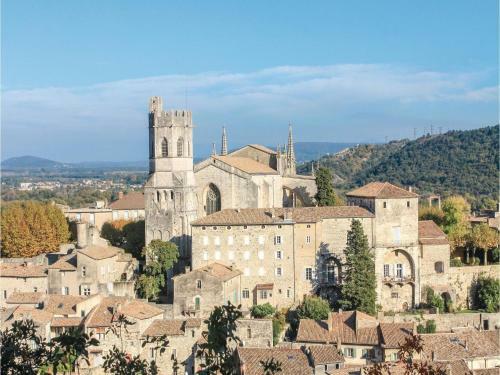 Four-bedroom Holiday Home In Viviers