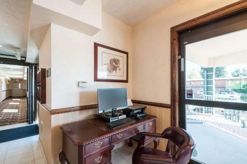 Hotel Rodeway Inn And Suites