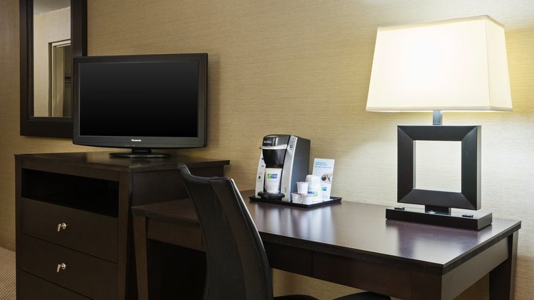 Hotel Holiday Inn Express Charleston-civic Center