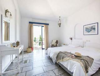 Hotel Sunrise Village Beach