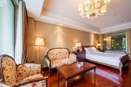 Taihu Lake King Apartment
