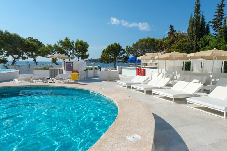 Hotel Fergus Style Palmanova