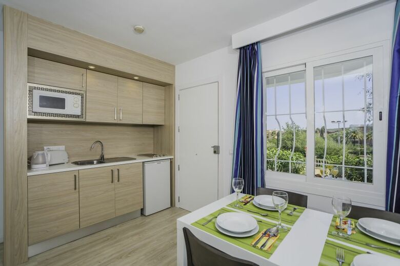 Apartamentos Holiday Center
