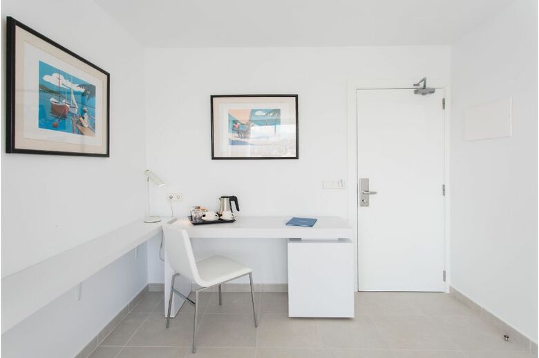 Reverence Life Hotel - Adults Only