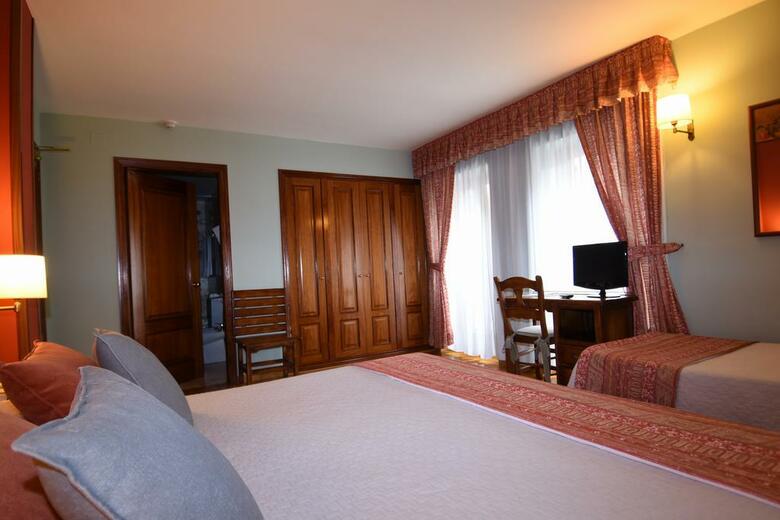 Hotel Husa Eth Pomer