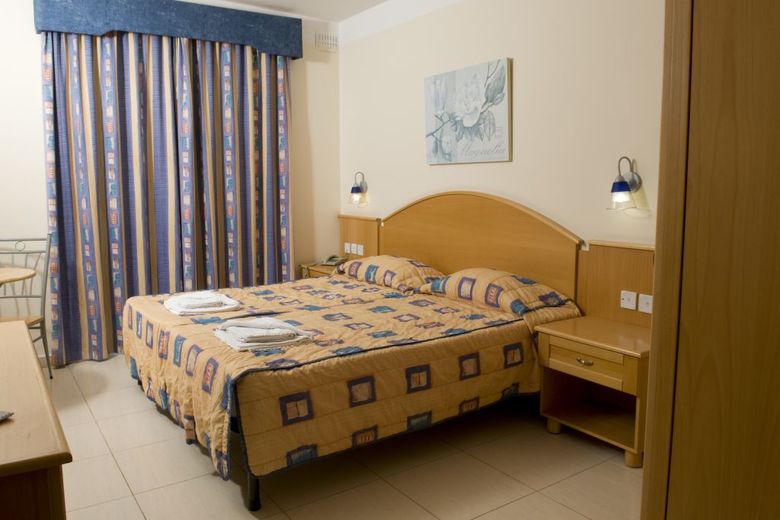 Bayview Hotel & Apartments