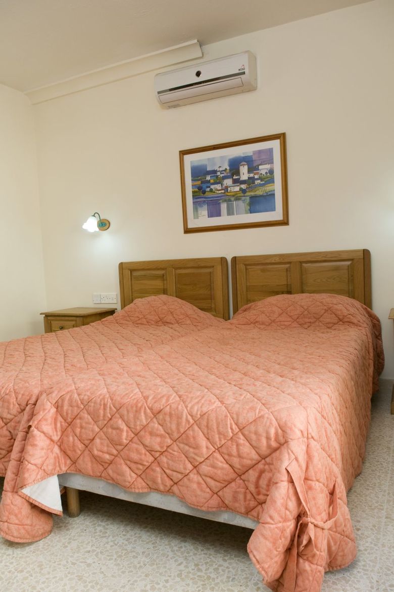 Bayview Hotel & Apartments