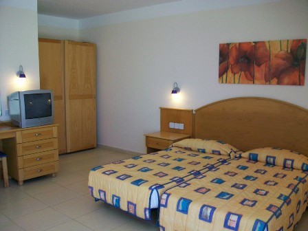 Bayview Hotel & Apartments
