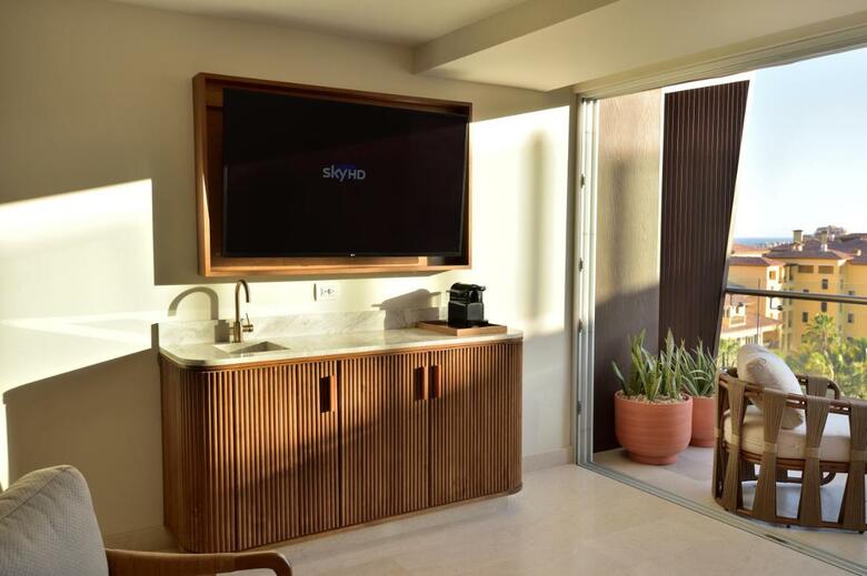 Hotel Coraz�n Cabo, A Noble House Resort