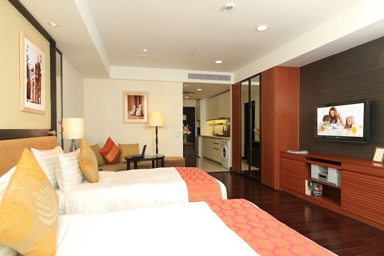 Hotel Somerset Greenways