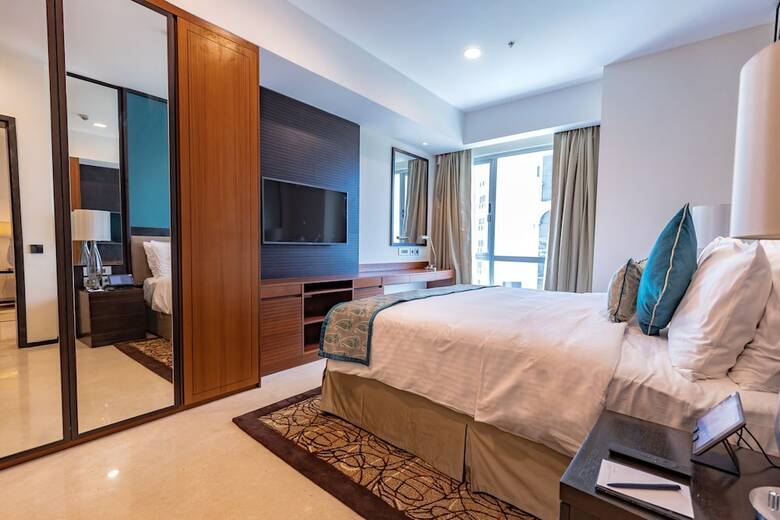 Hotel Somerset Greenways
