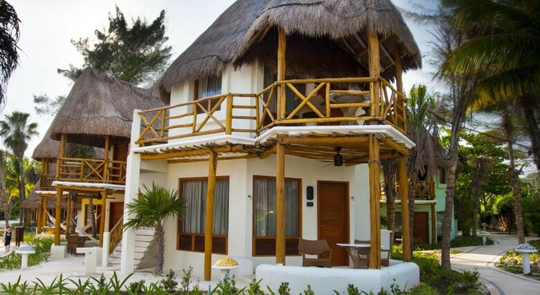 Hotel Mahekal Beach Resort