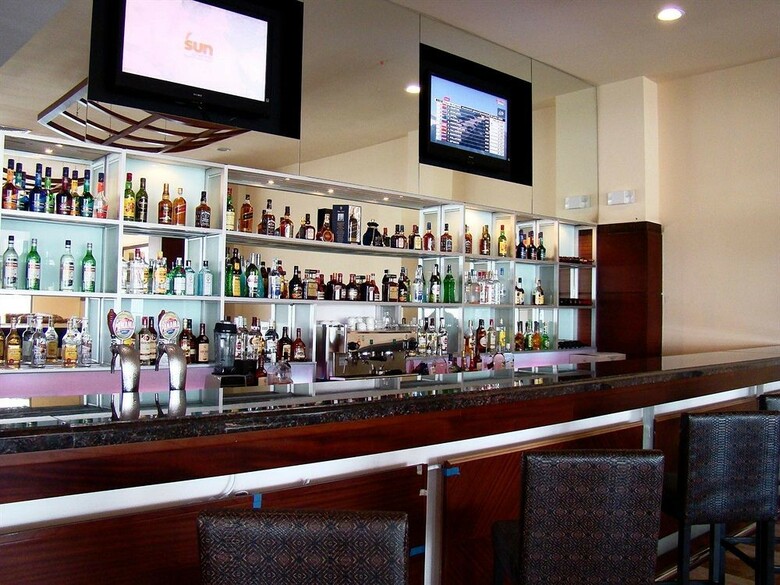 Radisson Col�n 2000 Hotel & Casino
