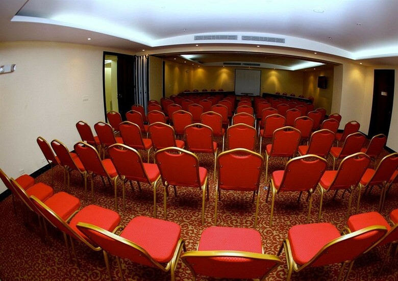 Radisson Col�n 2000 Hotel & Casino