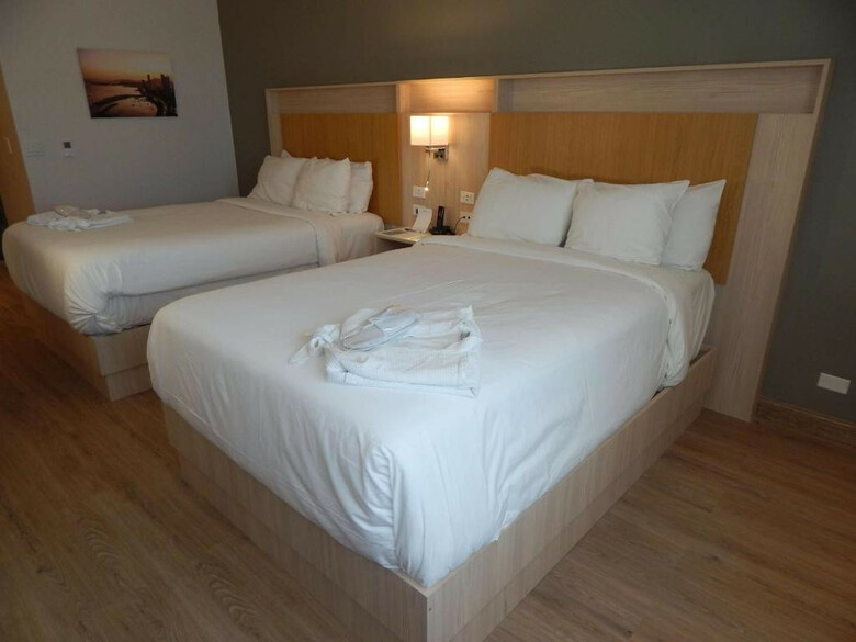 Radisson Col�n 2000 Hotel & Casino