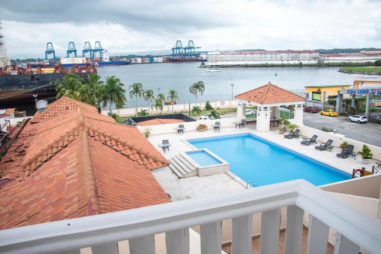 Radisson Col�n 2000 Hotel & Casino